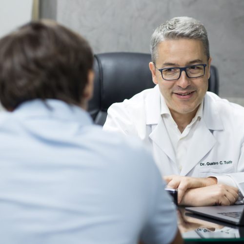 Dr Gustavo